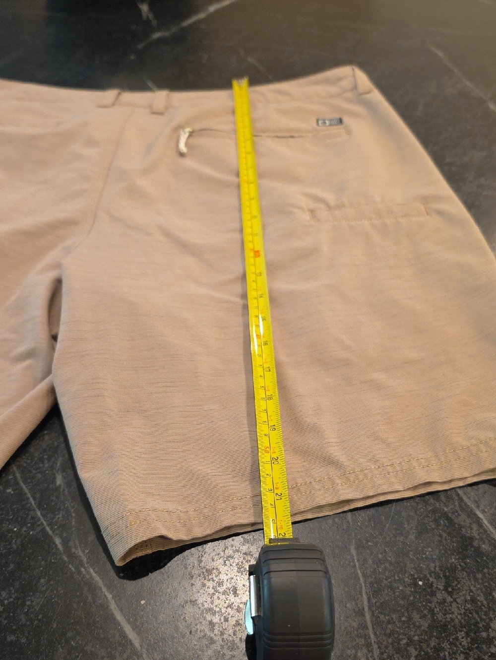 Salty Crew Mens Tan Shorts Sz 38 Pockets EUC - Picture 7 of 7